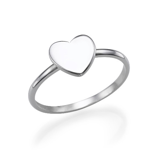 Personalisierter Herz Initial Ring aus Sterlingsilber - Individuelles Schmuckst&uuml;ck